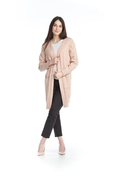 Veste  longue 27% polyester 55% viscose 18% nylon avec un beau motifs dans le tricot, manches longues originale avec ses torsades deux poches devant Papillon- Boutique Atmosphère, Boutique Prêt à Porter pour Hommes et Femmes, Rivière-Rouge